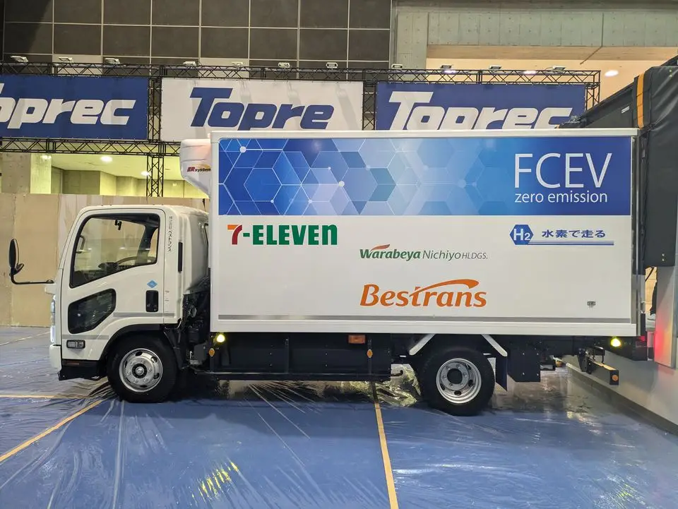 水素燃料電池トラック(FCEV)の実証実験に参画します。