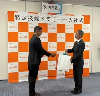 特定ドライバ―入社式を執り行いました。